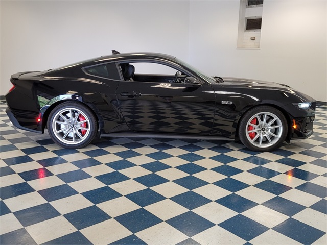2024 Ford Mustang GT Premium photo 8