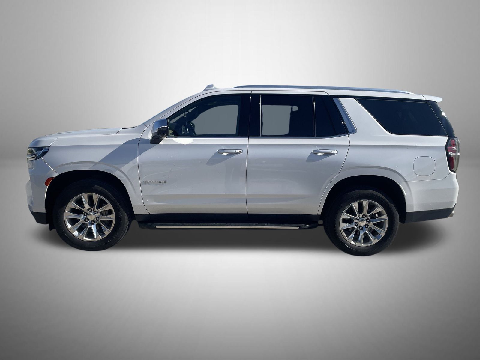 2021 Chevrolet Tahoe Premier photo 2
