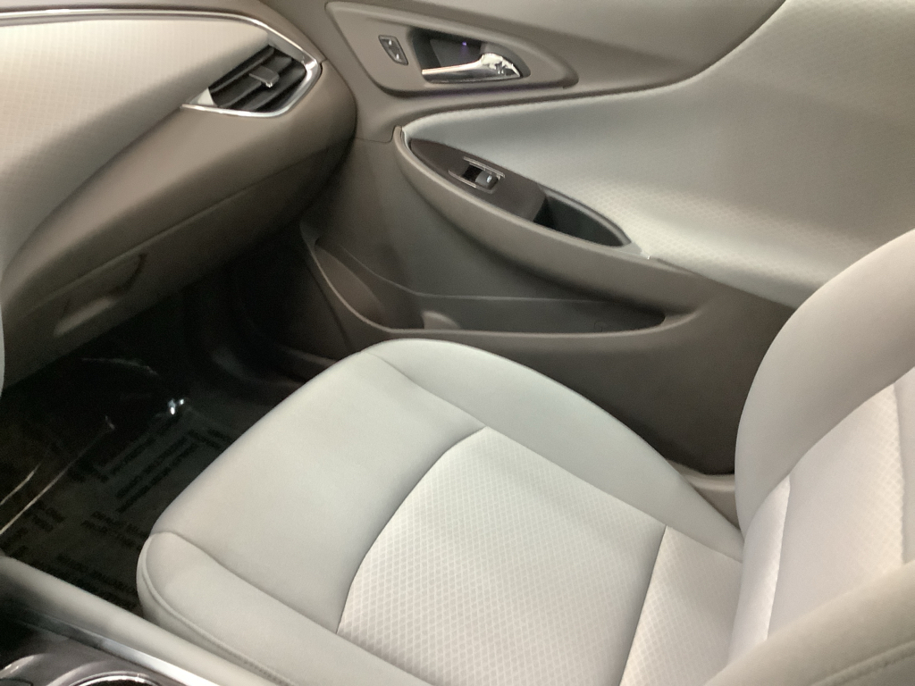 2018 Chevrolet Malibu 1LT photo 22