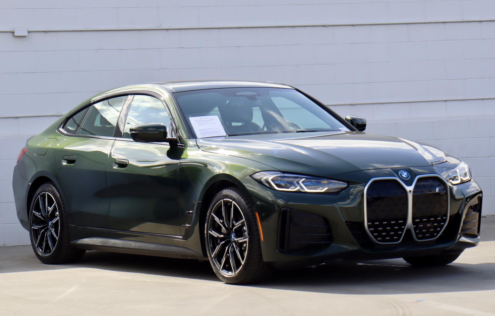 2024 BMW i4 40's photo