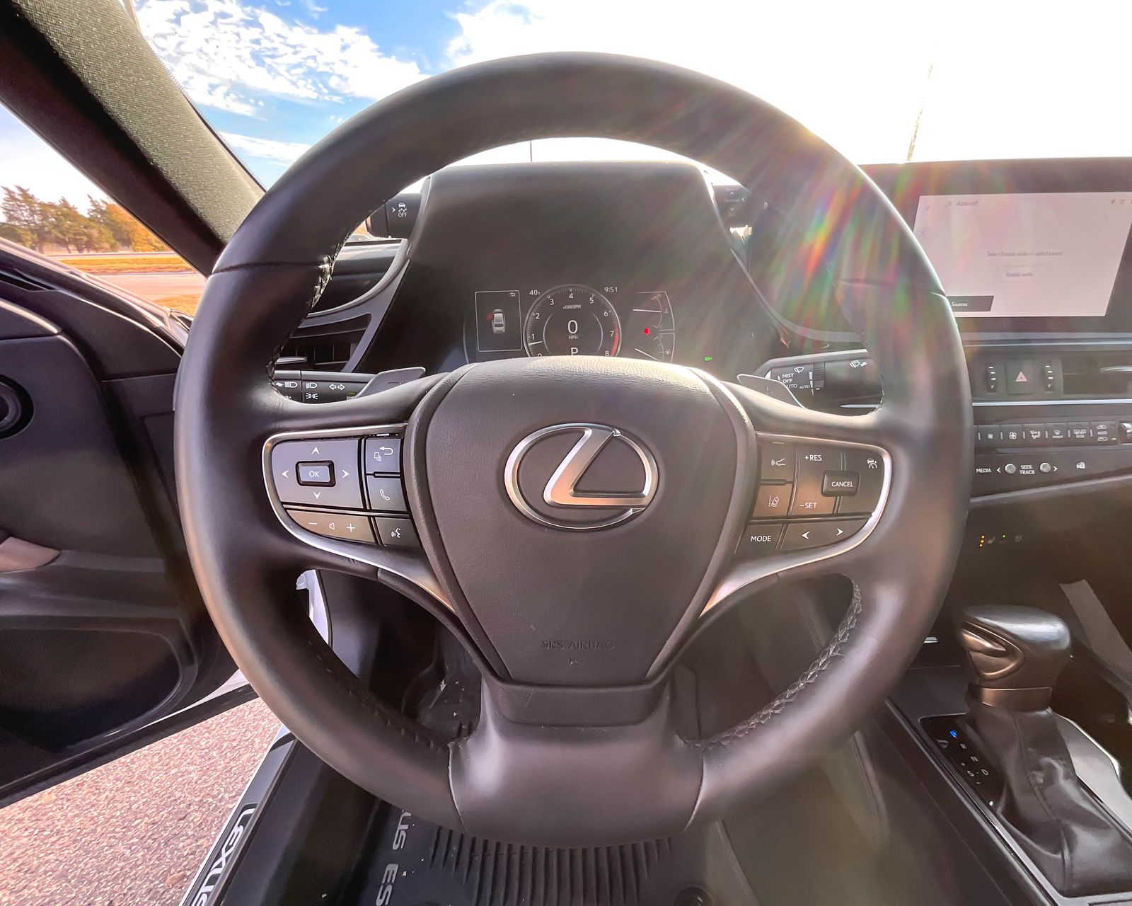 2023 Lexus ES 350 photo 11