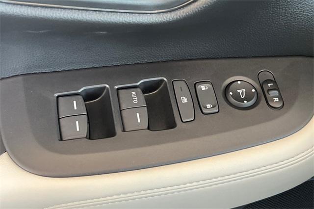 2026 Honda HR-V LX photo 9