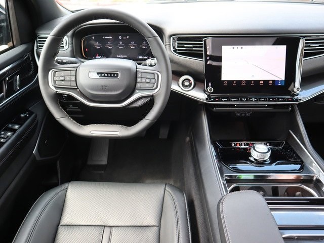 2024 Jeep Wagoneer Base photo 13