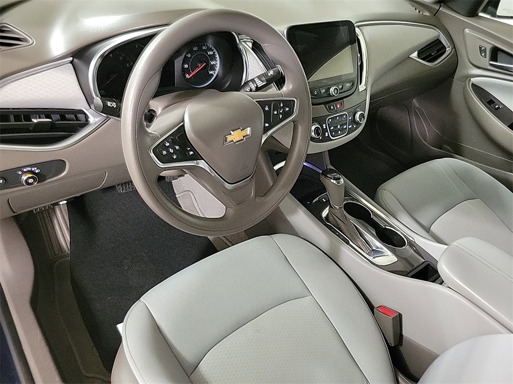 2020 CHEVROLET MALIBU - Image 11