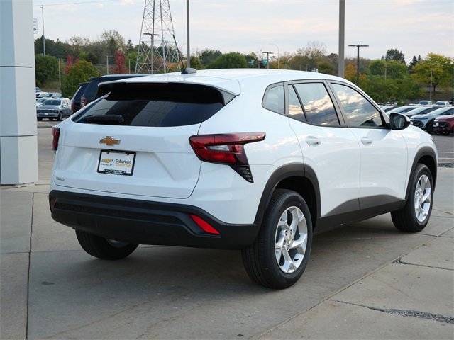 2026 Chevrolet Trax LS photo 3