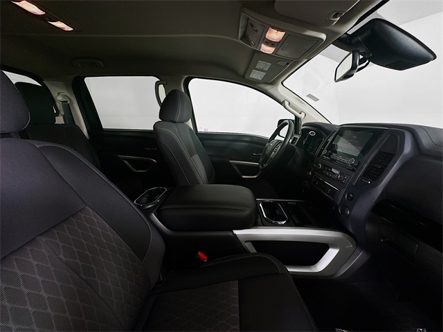 2024 Nissan Titan SV photo 27