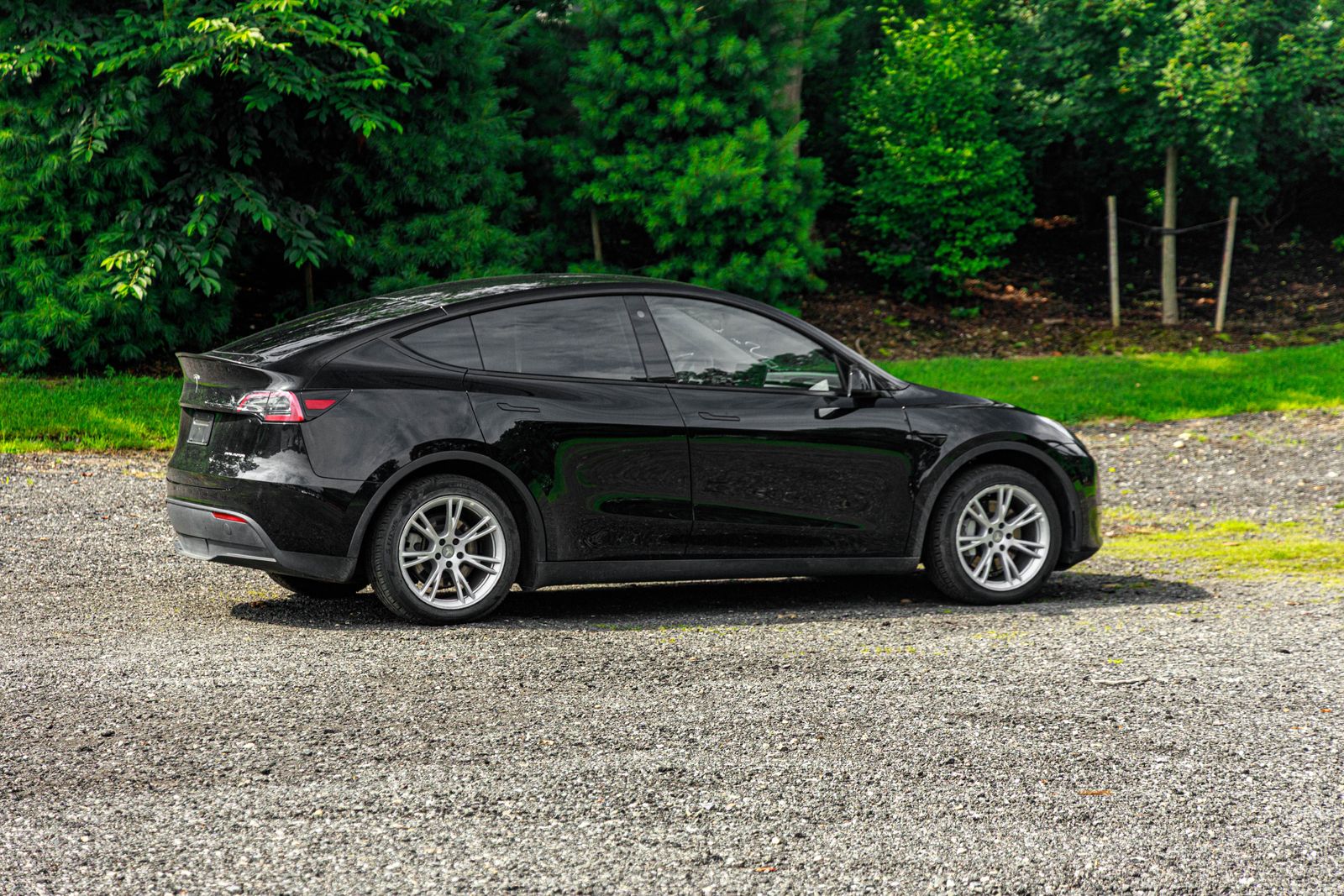 2023 Tesla Model Y Long Range photo 9