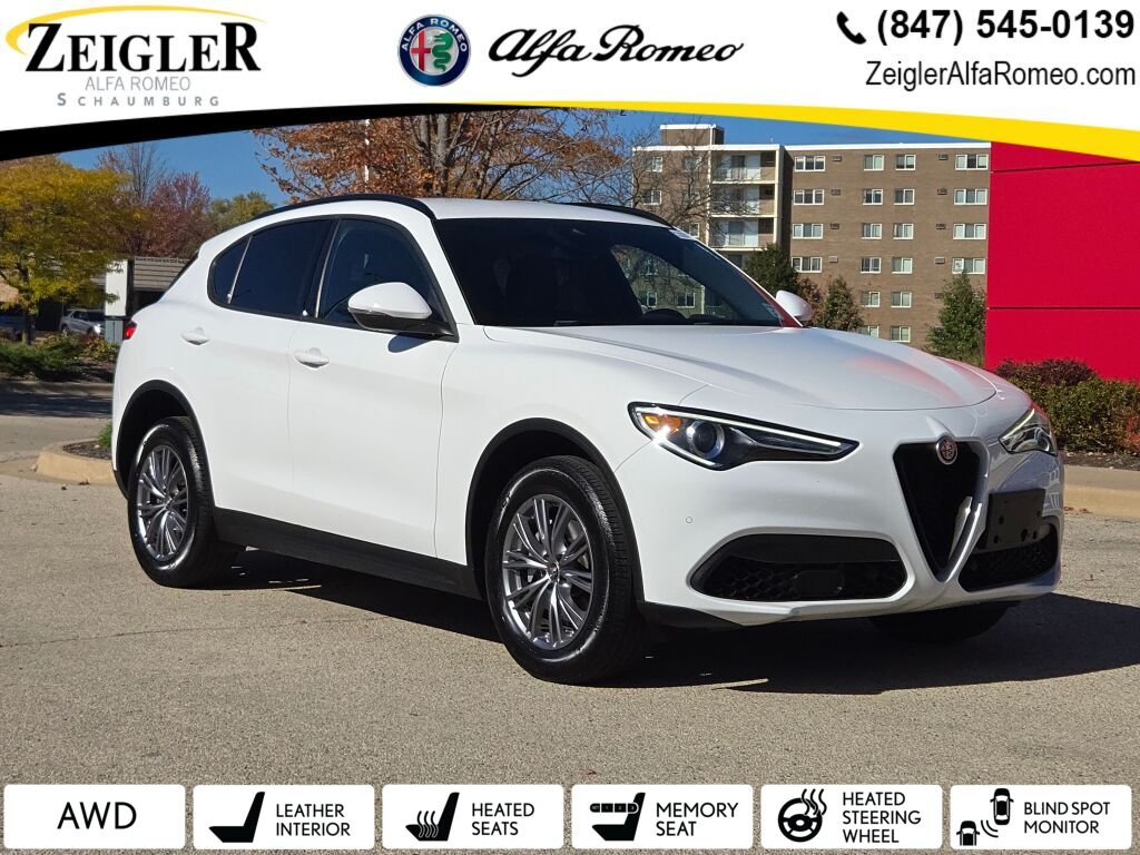 2022 Alfa Romeo Stelvio Base