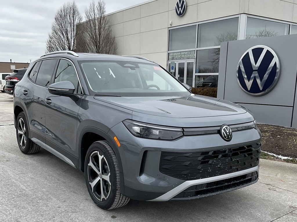 2026 Volkswagen Tiguan SE's photo