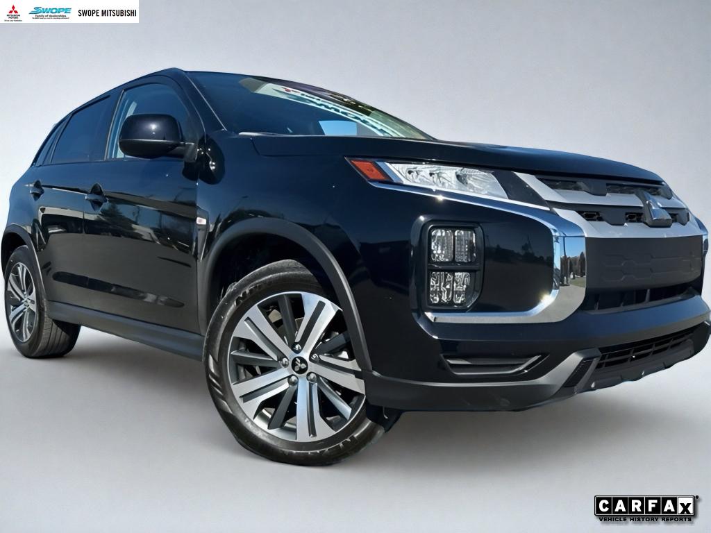 2024 Mitsubishi Outlander Sport ES's photo