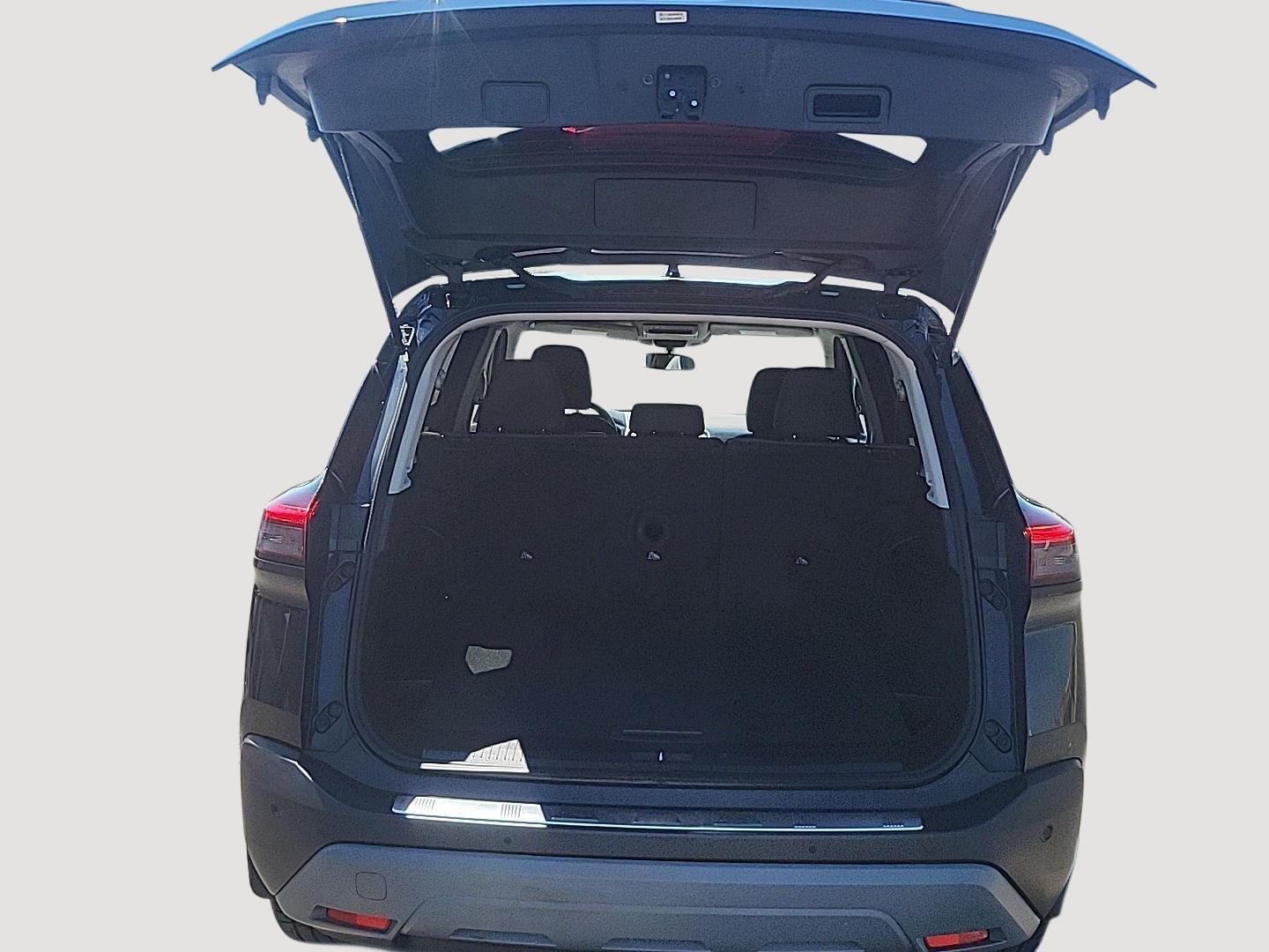 2022 Nissan Rogue SV photo 18