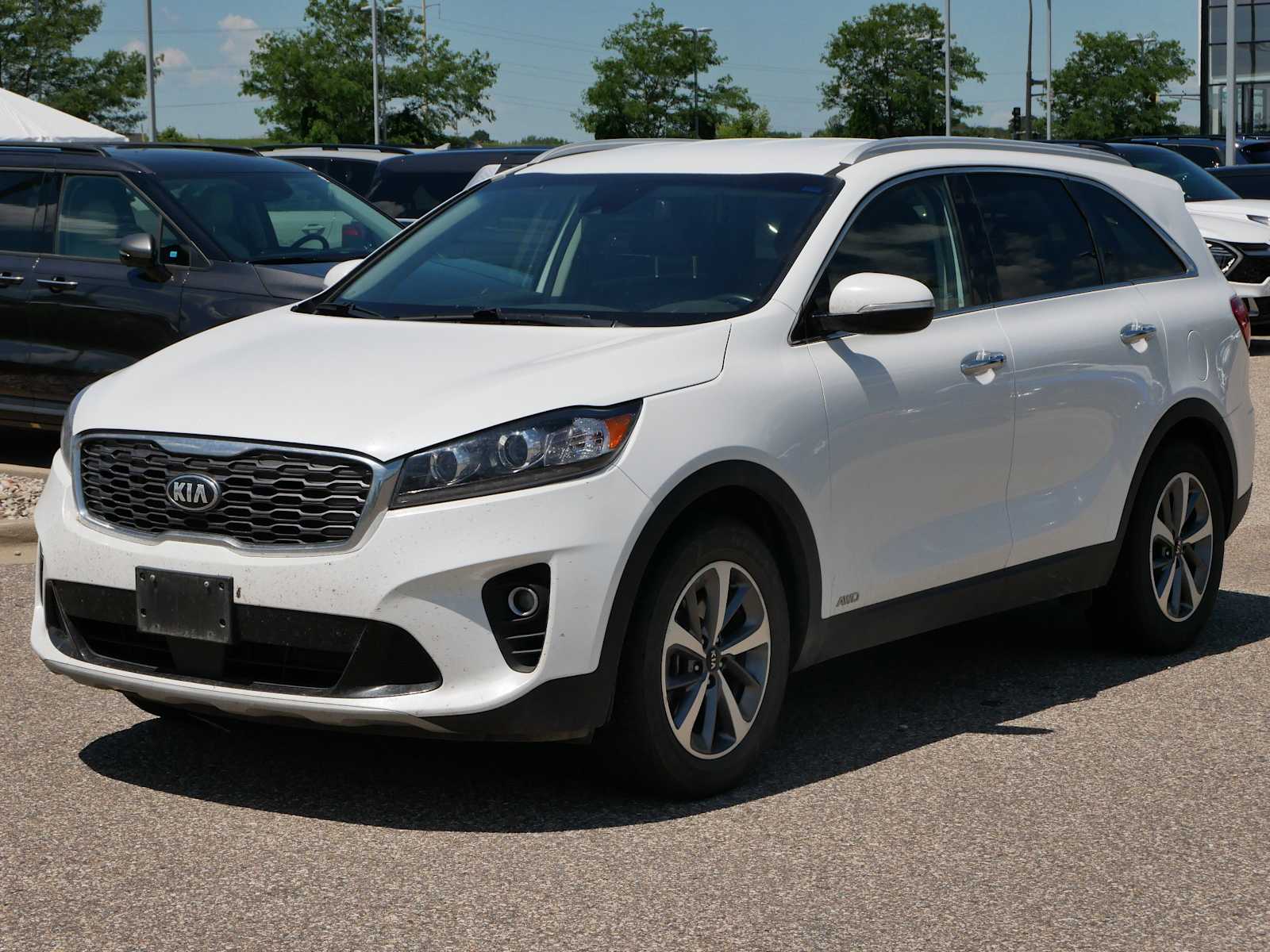 Used 2019 Kia Sorento EX with VIN 5XYPHDA59KG493716 for sale in Mankato, Minnesota