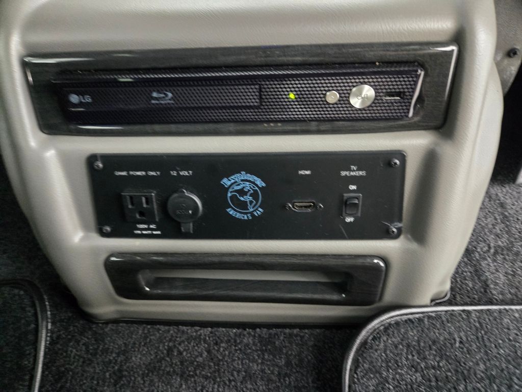 2023 Gmc Savana 2500 Cargo photo 28