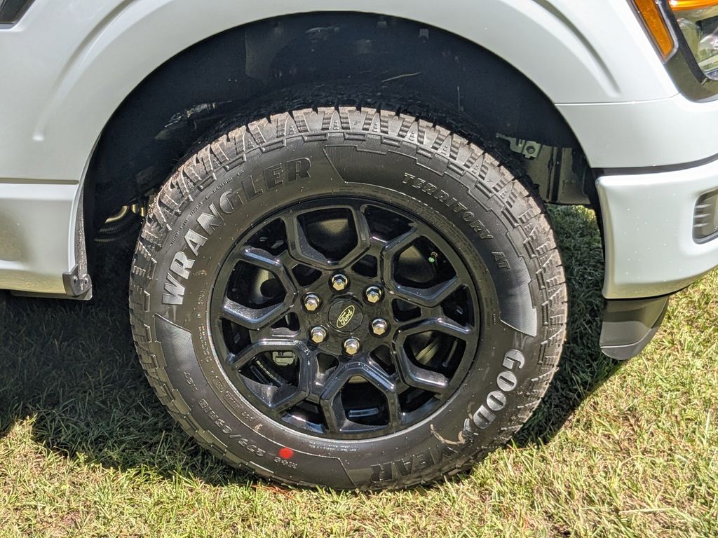 2025 Ford F-150 XLT photo 11