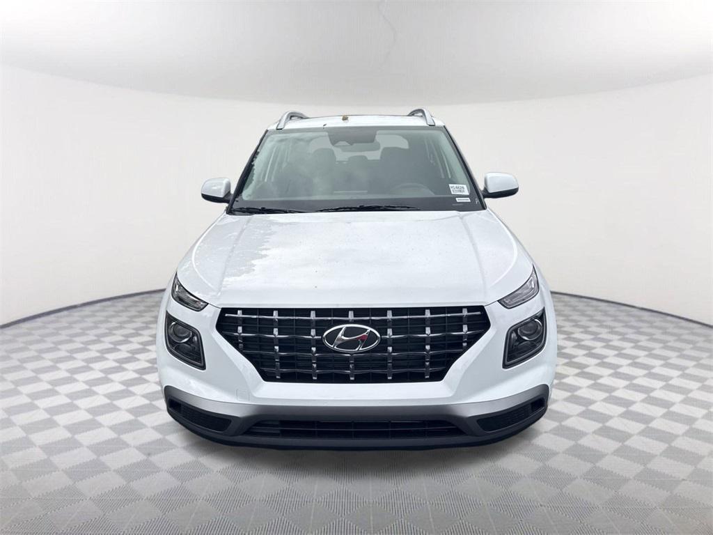 2026 Hyundai Venue SEL photo 2
