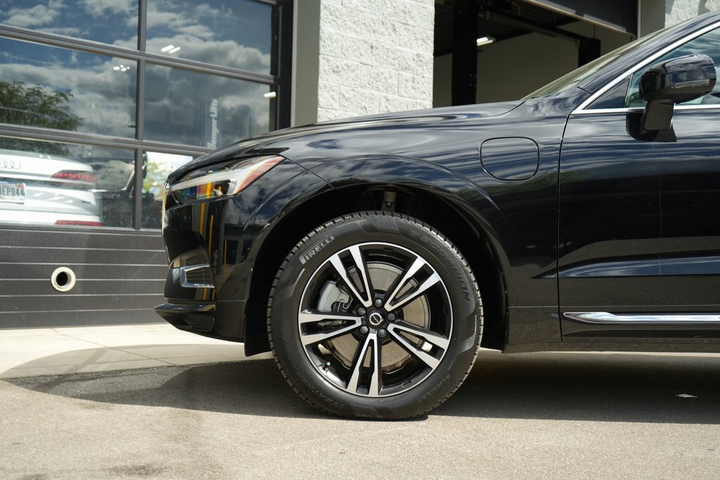 2021 Volvo XC60 Recharge Hybrid T8 Inscription Expression photo 7