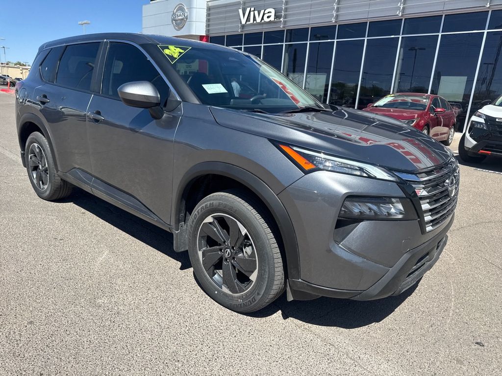 2024 Nissan Rogue SV photo 2