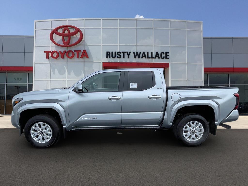 2025 Toyota Tacoma SR5's photo