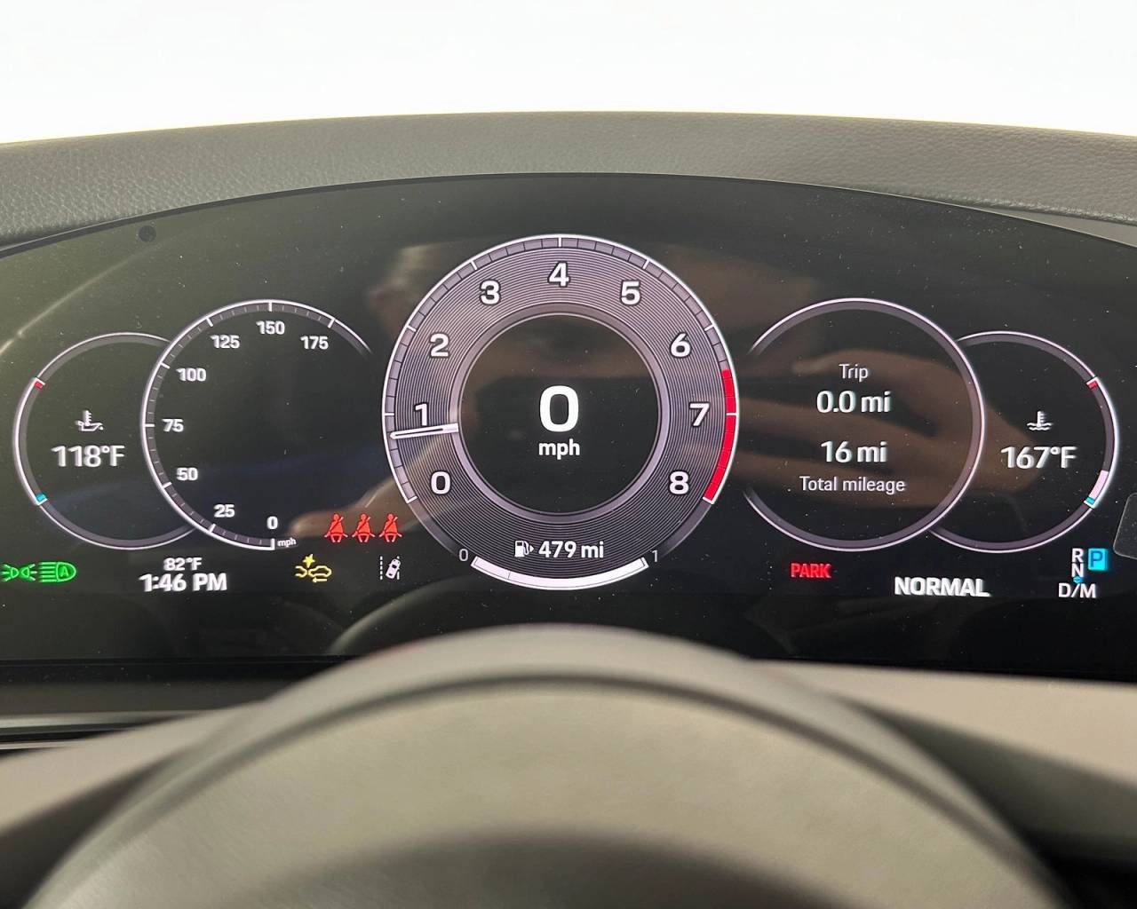 2025 Porsche Cayenne photo 18