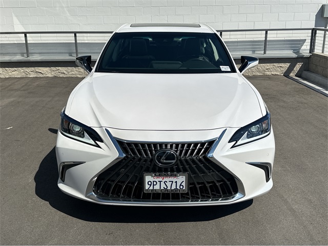 2025 Lexus ES 300h Premium photo 2