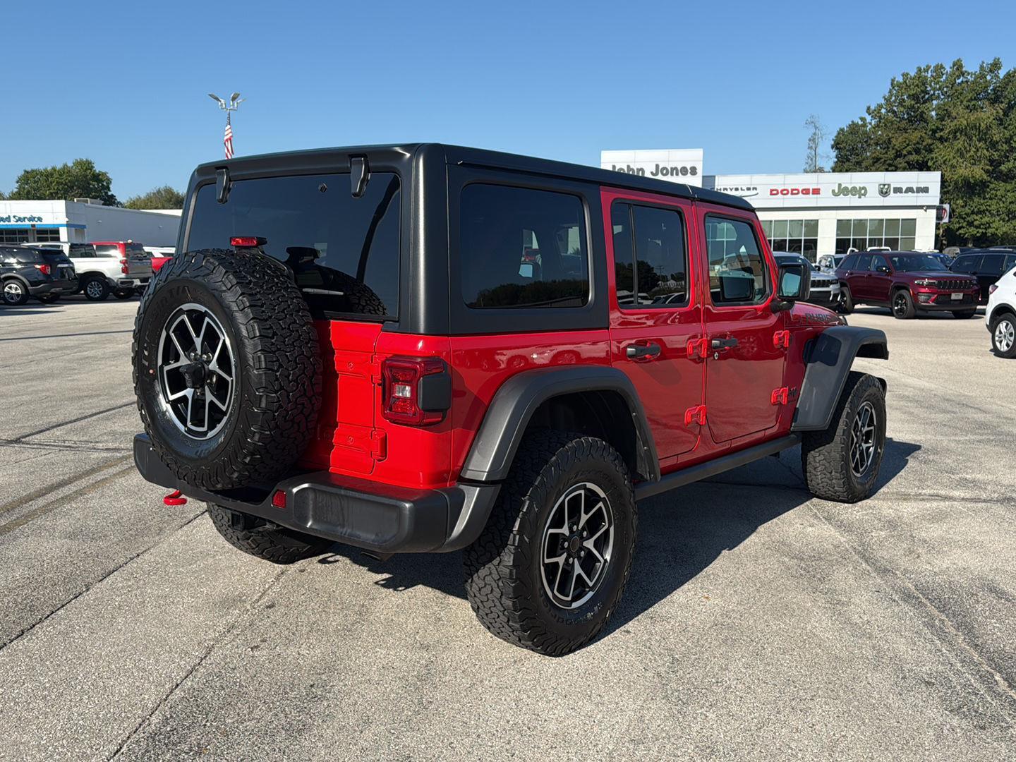 2024 Jeep Wrangler Rubicon photo 13