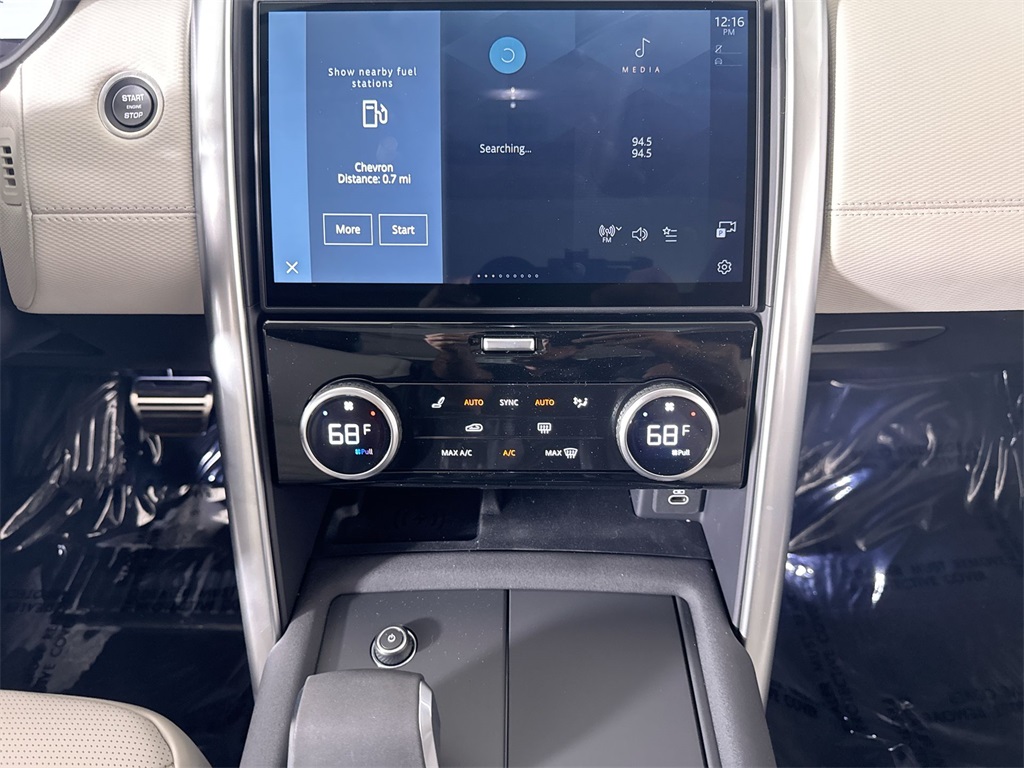 2025 Land Rover Discovery SE photo 17