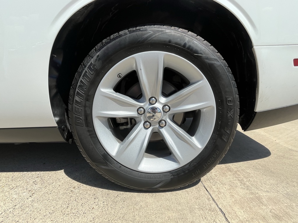 2023 Dodge Challenger SXT photo 18