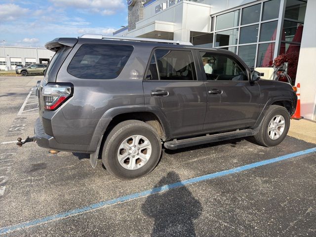 2017 Toyota 4Runner SR5 Premium photo 4