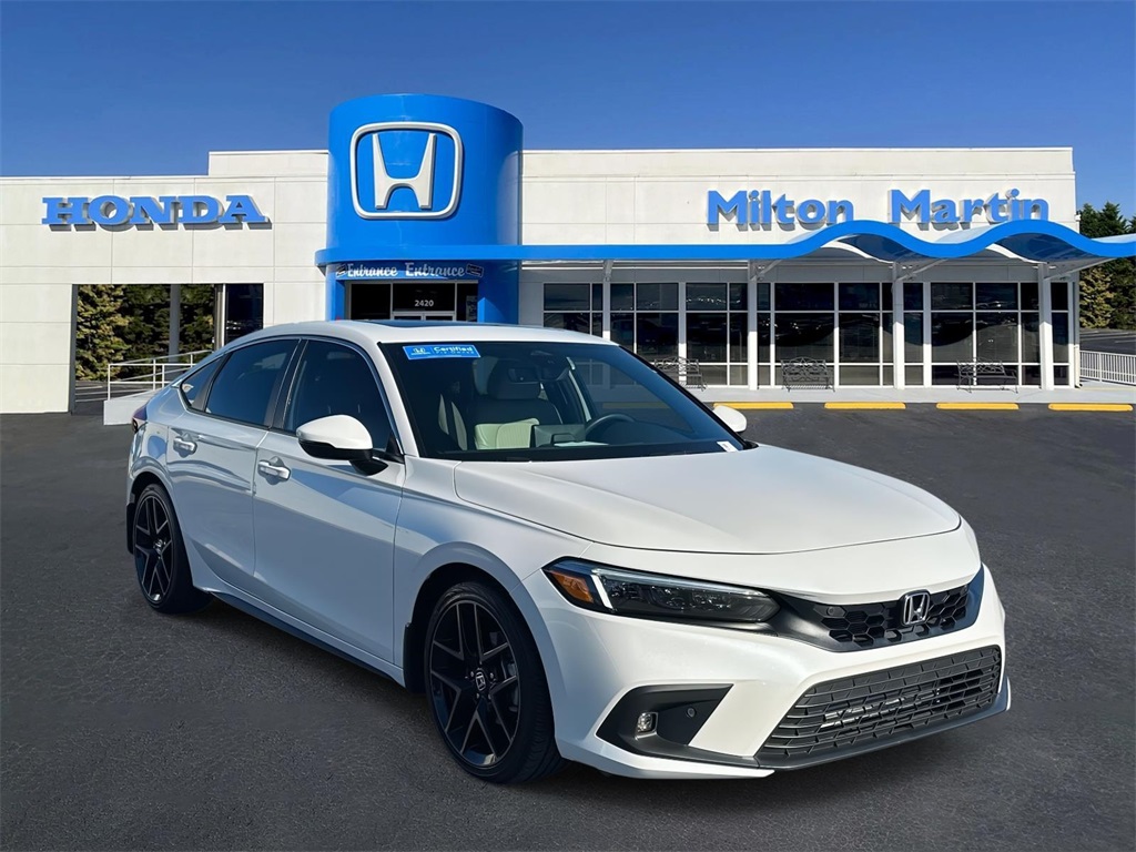 2024 Honda Civic Hatchback Sport Touring's photo