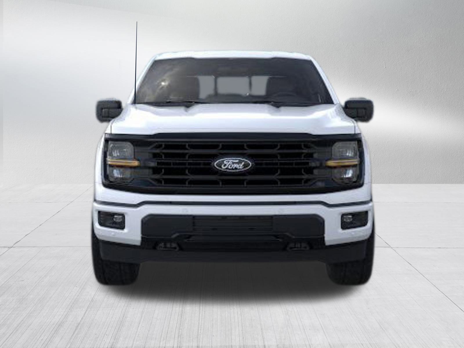 2025 Ford F-150 XLT photo 2