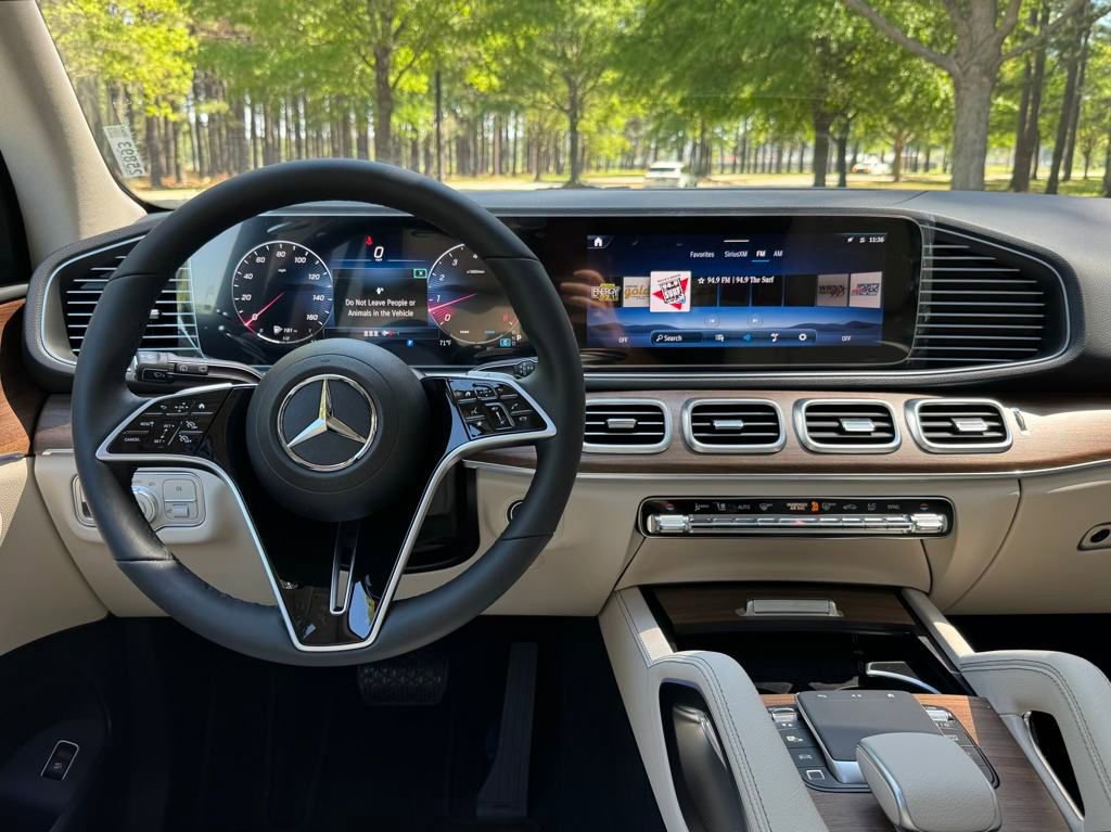 2025 Mercedes Benz GLE 350 4MATIC photo 4