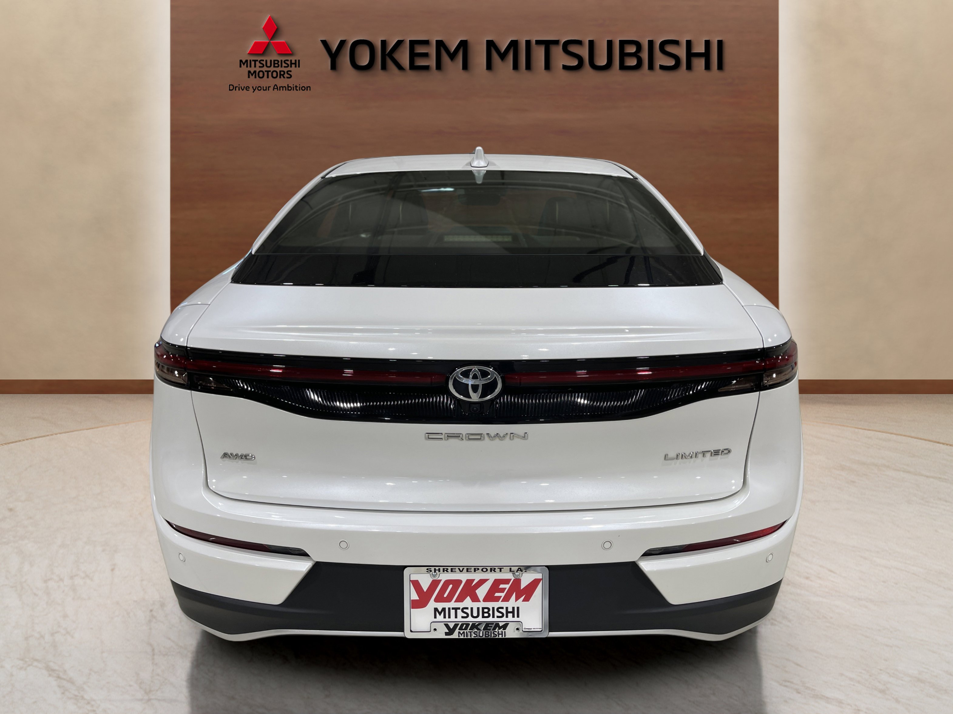 2023 Toyota Crown Limited photo 4