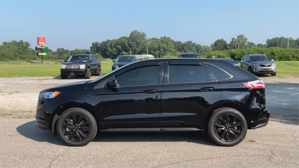 2024 Ford Edge SE photo 2