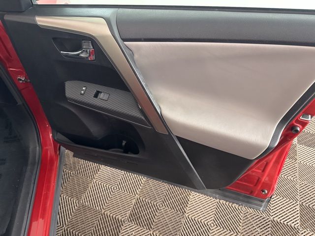 2015 Toyota RAV4 Limited photo 19