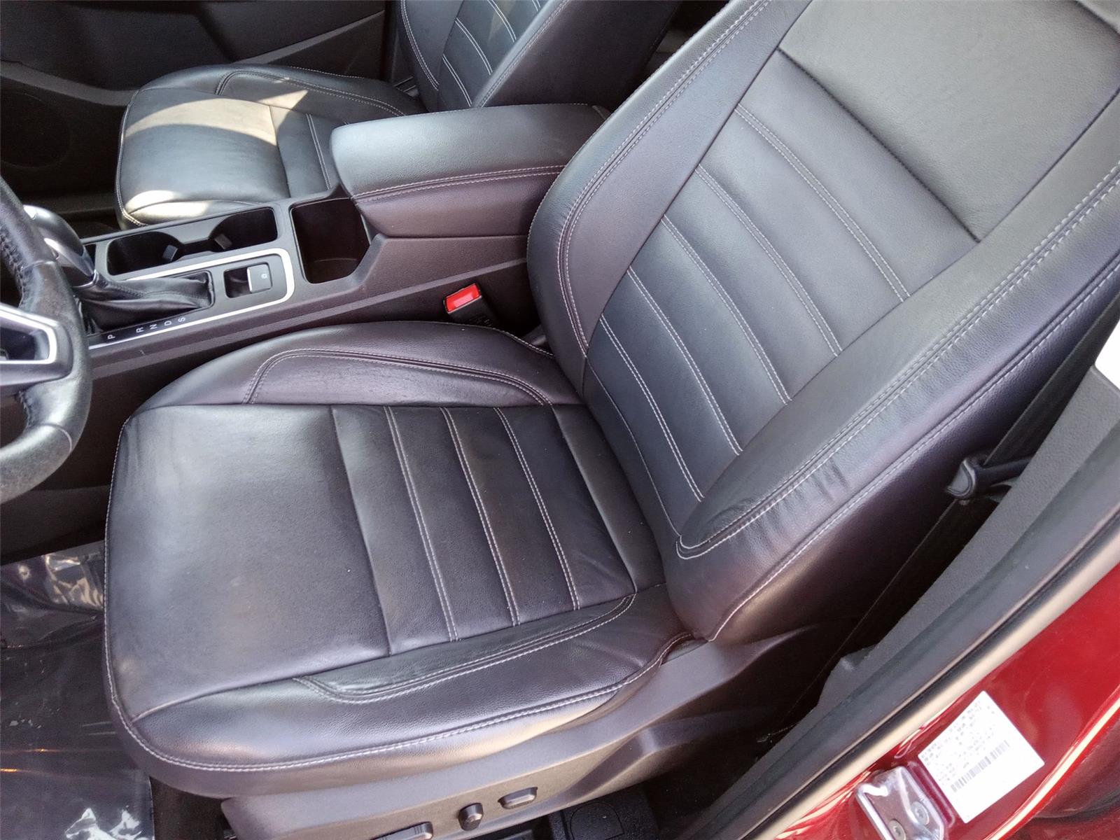 2018 Ford Escape SEL photo 10