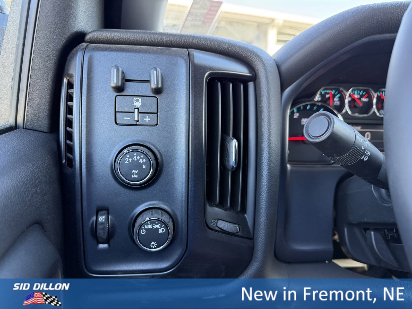 2024 Chevrolet Silverado 6500HD Work Truck photo 3