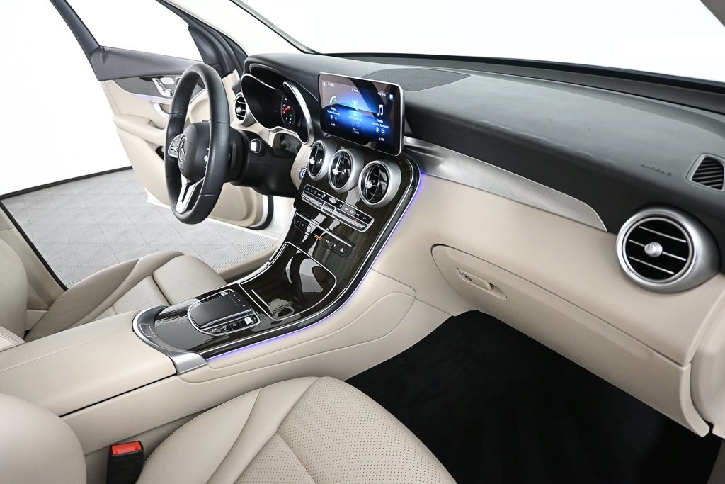 2022 Mercedes Benz GLC 300 photo 20