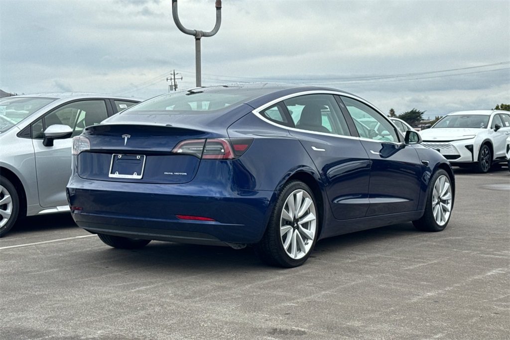 2018 Tesla Model 3 Long Range photo 4