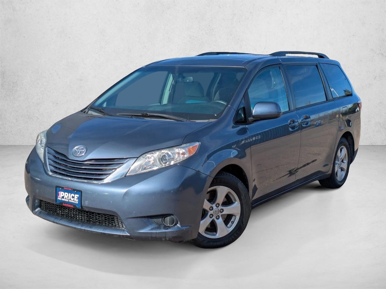 2017 Toyota Sienna LE