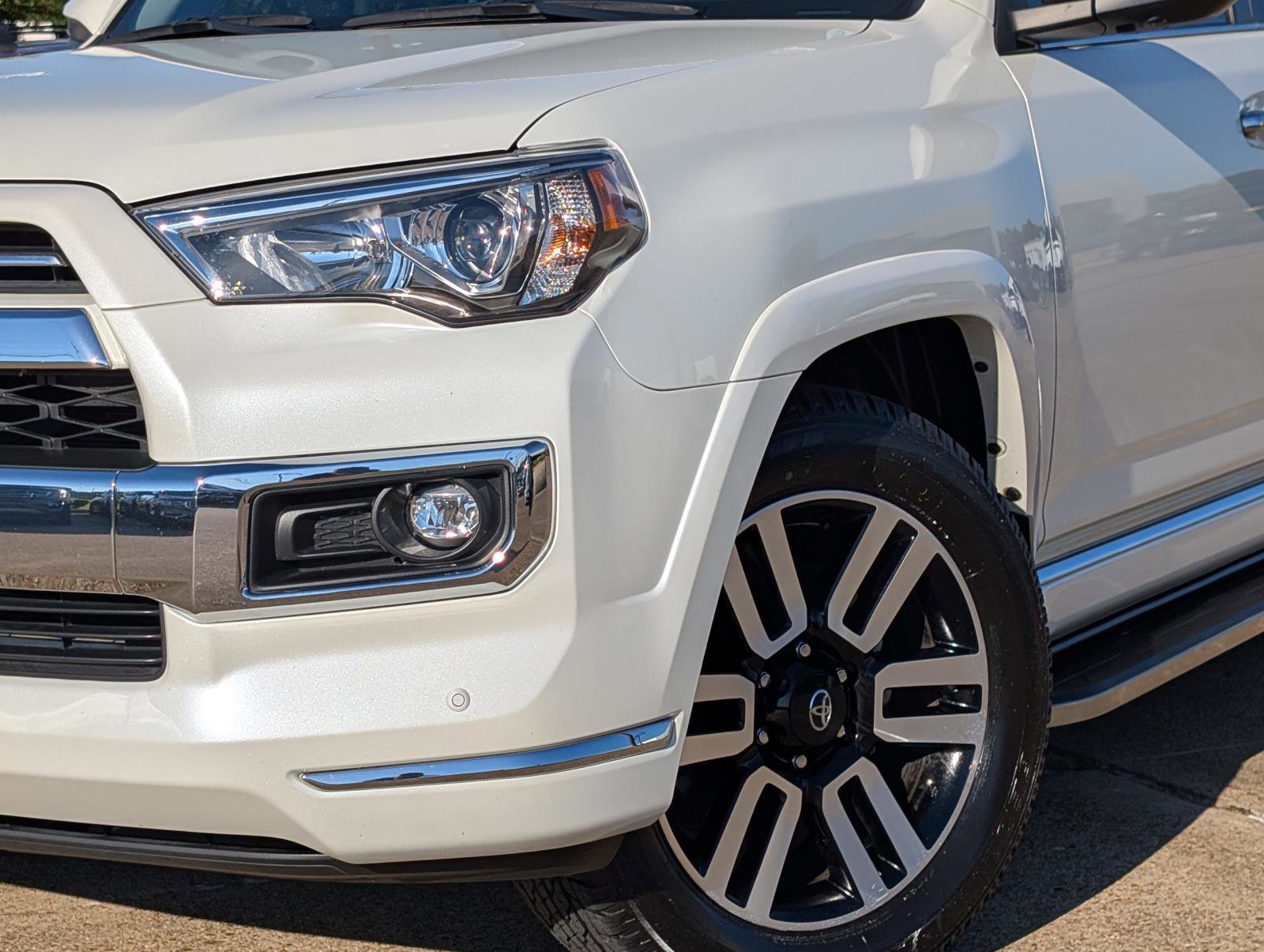 2023 Toyota 4Runner Limited photo 7