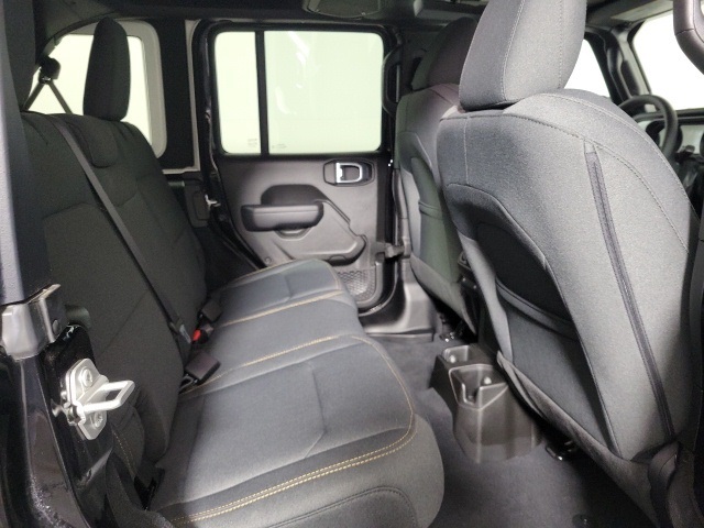 2024 Jeep Wrangler Sport S photo 32