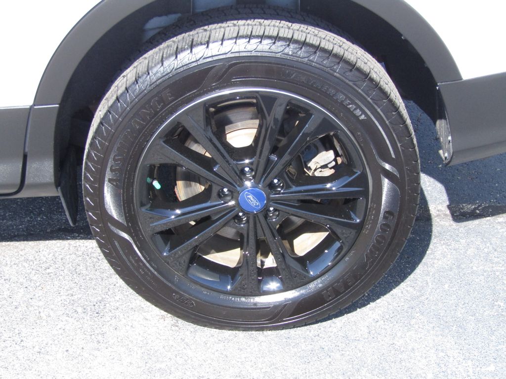 2017 Ford Escape SE photo 3