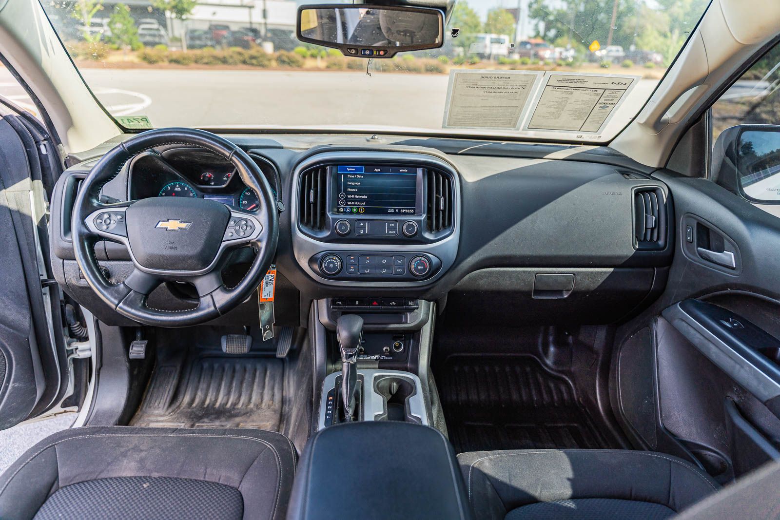 2022 Chevrolet Colorado LT photo 16
