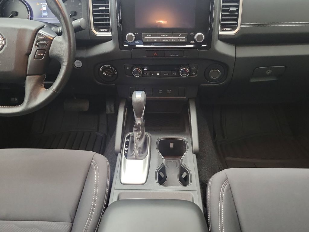 2022 Nissan Frontier SV photo 19