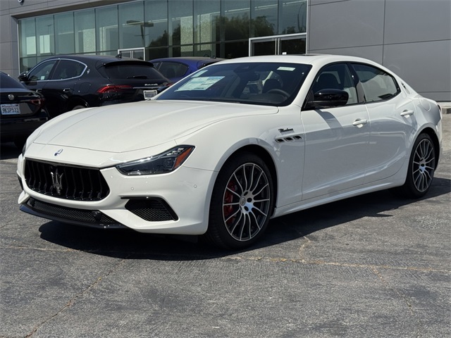 2024 Maserati Ghibli Modena photo 3