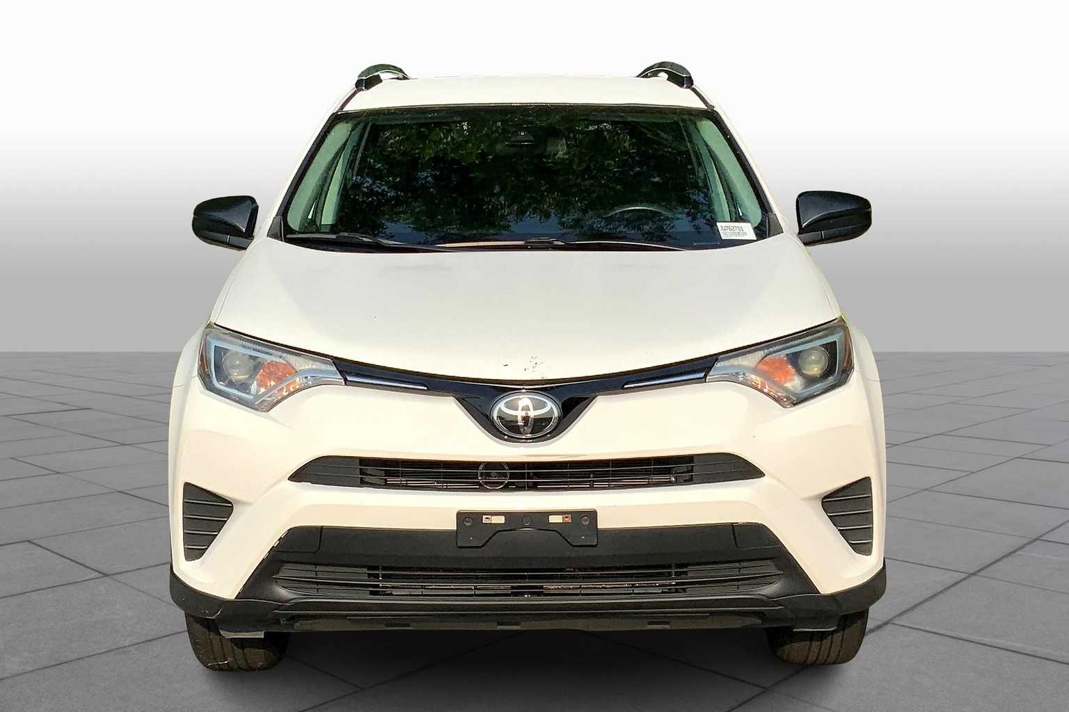 Image 2 of Pre-Owned 2018 Toyota RAV4 LE