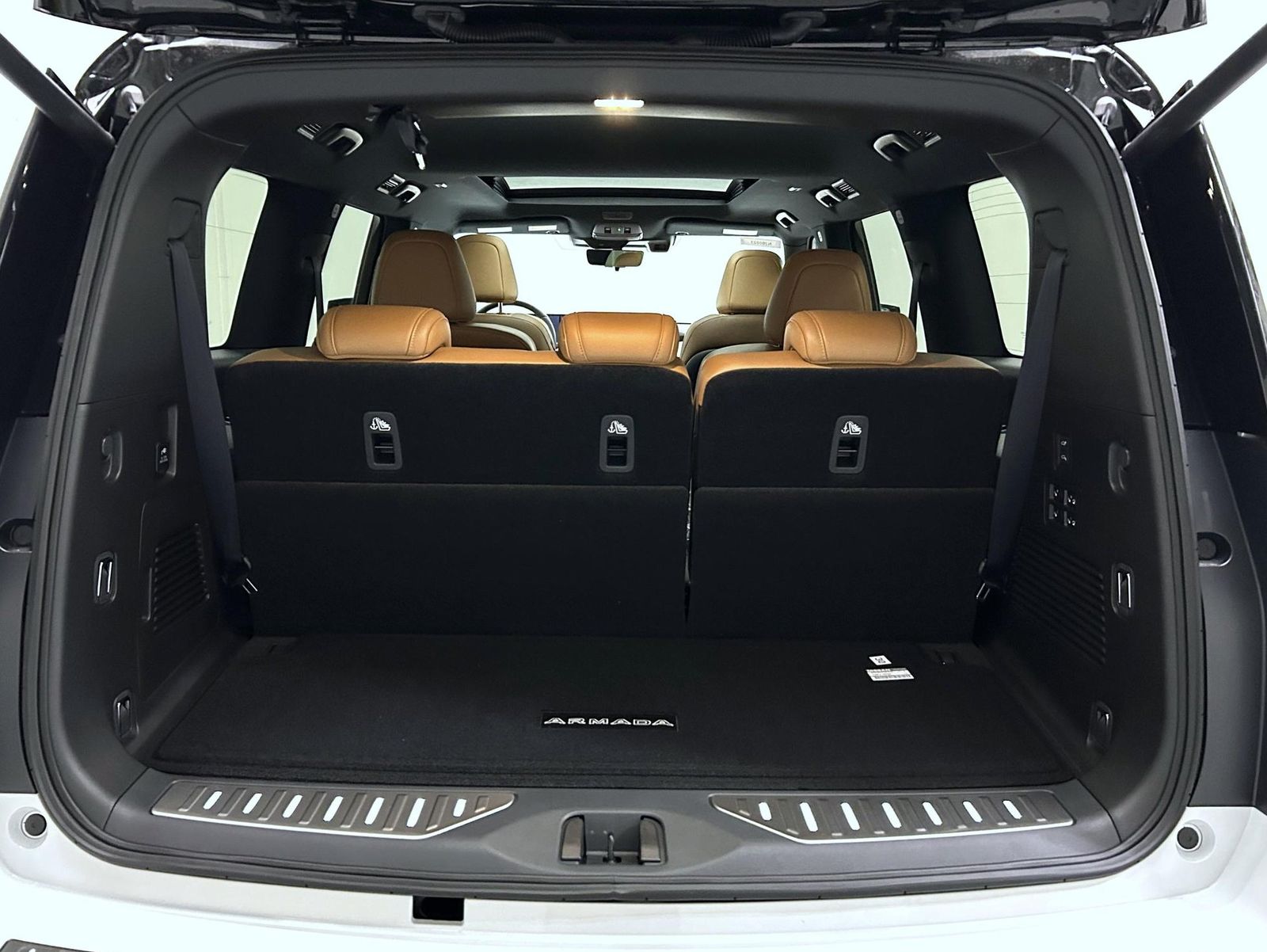 2026 Nissan Armada Platinum Reserve photo 9