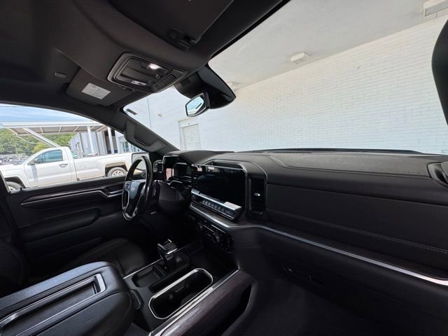 2022 Chevrolet Silverado 1500 LTZ photo 13
