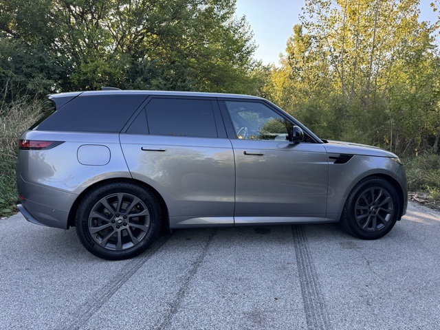 2024 Land Rover Range Rover Sport SE photo 5