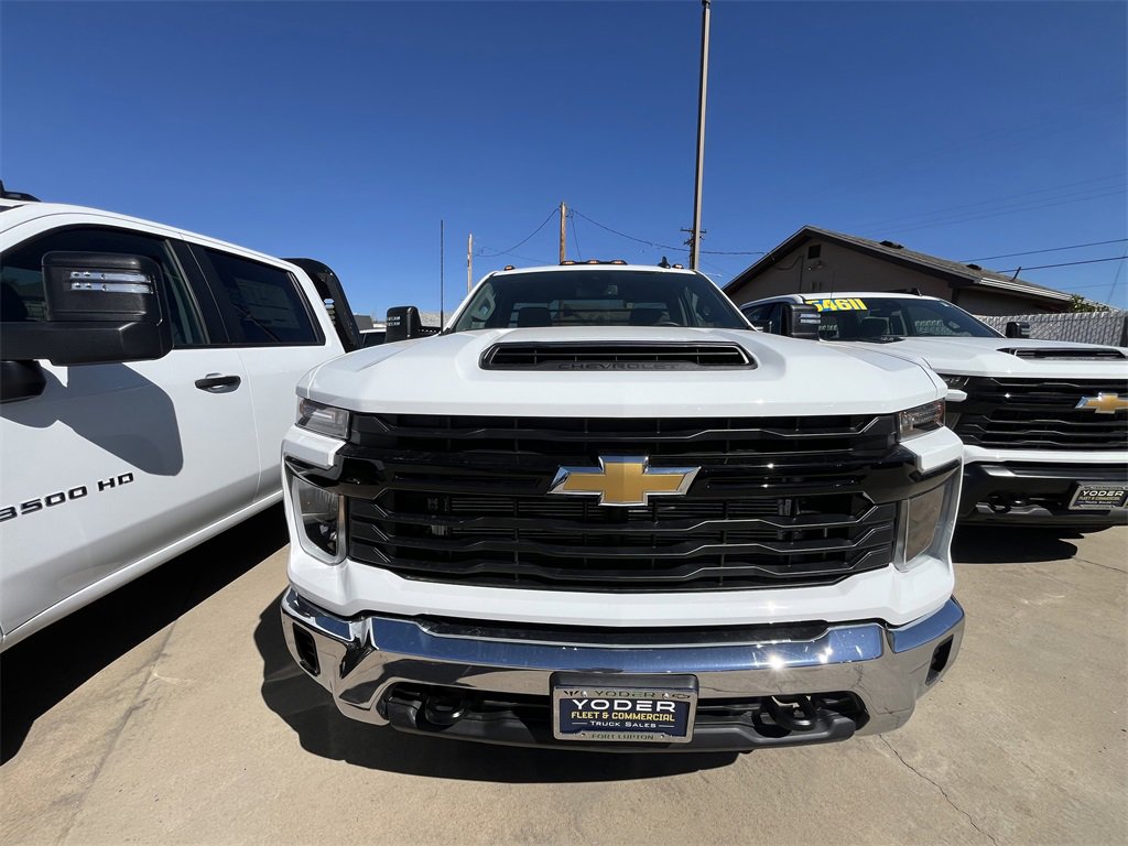 2025 Chevrolet Silverado 3500HD Work Truck photo 2